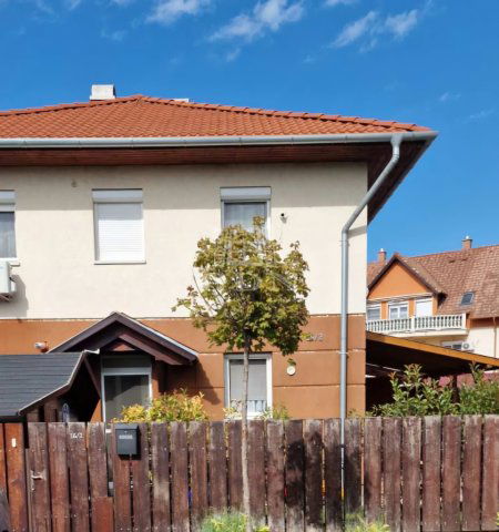 Eladó sorház, Vecsésen 109.9 M Ft, 4 szobás