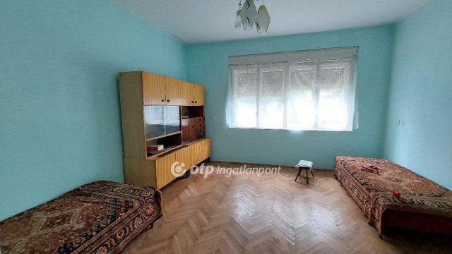 Eladó családi ház, Dévaványán 12 M Ft, 3 szobás