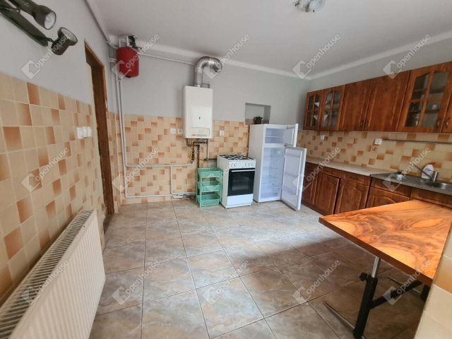 Eladó családi ház, Dunaszegen 129 M Ft, 7 szobás