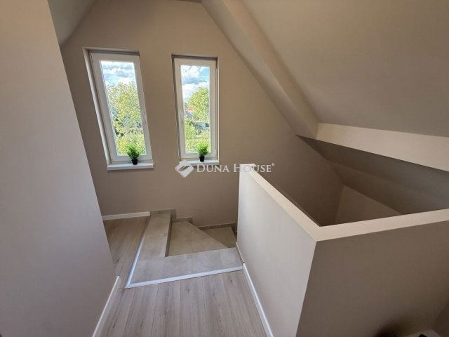 Eladó családi ház, Debrecenben 129.9 M Ft, 5 szobás