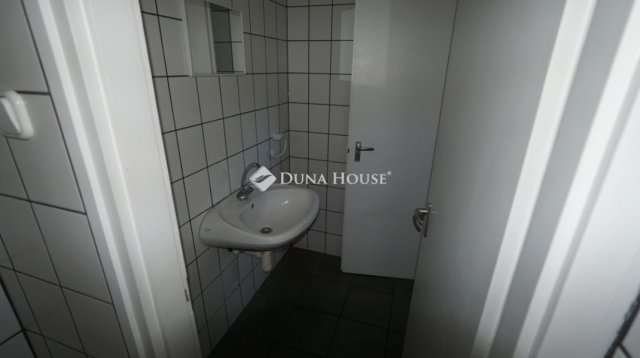Kiadó üzlethelyiség, Zalaegerszegen 790 E Ft / hó