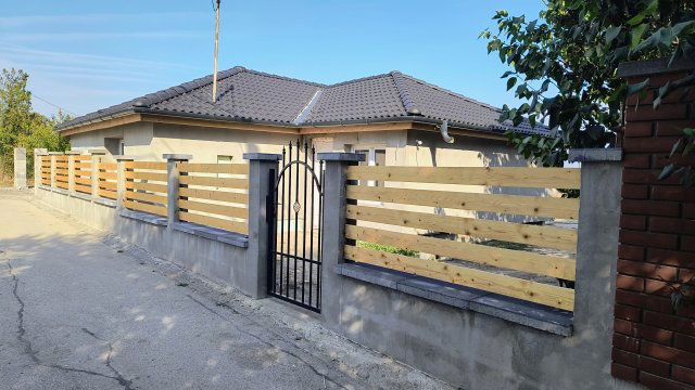 Eladó családi ház, Ercsiben, Csók István utcában 34.9 M Ft