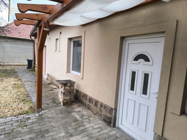 Eladó családi ház, Egerben 70 M Ft, 4 szobás