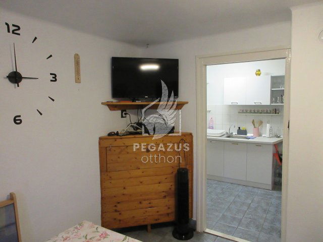 Eladó nyaraló, Arlón 7.5 M Ft, 2 szobás / költözzbe.hu