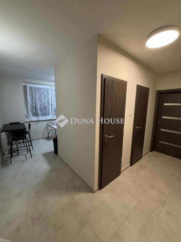 Kiadó panellakás, albérlet, Kecskeméten 165 E Ft / hó, 2 szobás