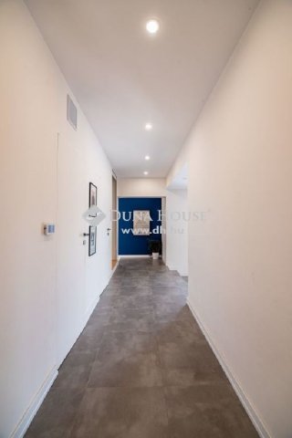 Eladó családi ház, Balatonalmádiban 499 M Ft, 6 szobás