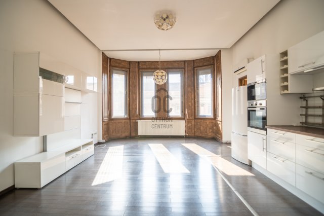 Eladó téglalakás, Budapesten, VII. kerületben 136.5 M Ft