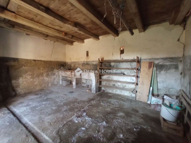 Eladó családi ház, Tabajdon 37 M Ft, 4 szobás