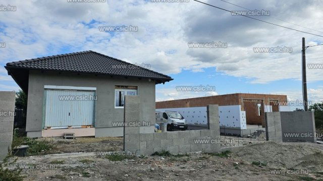 Eladó ikerház, Érden 75 M Ft, 4 szobás / költözzbe.hu