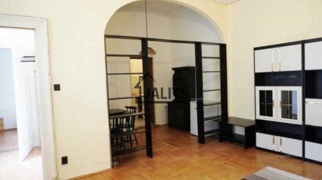 Eladó téglalakás, V. kerületben, Szent István körúton