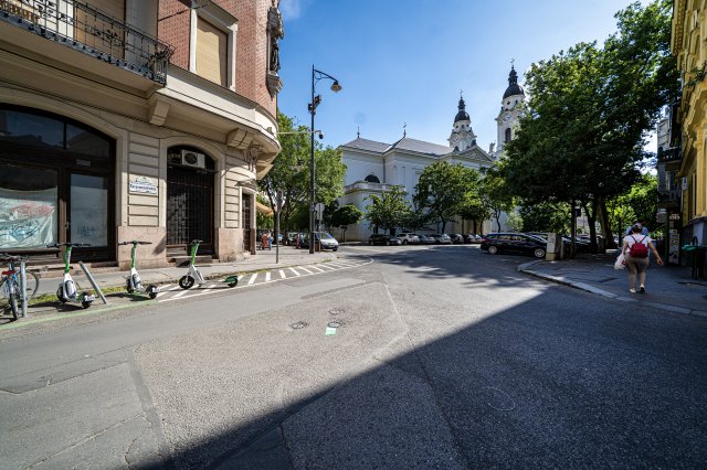 Eladó téglalakás, VIII. kerületben, Tavaszmező utcában