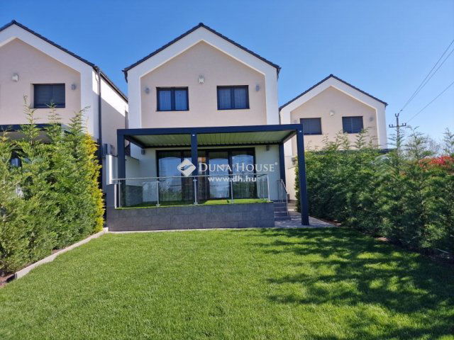 Eladó sorház, Gödöllőn 155 M Ft, 3 szobás