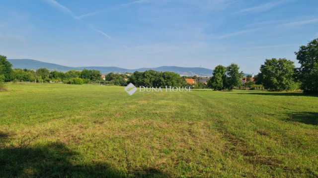 Eladó telek, Pécsett 50 M Ft / költözzbe.hu