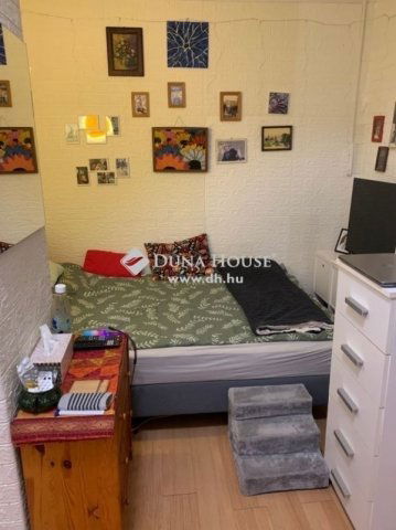 Eladó téglalakás, Budapesten, VIII. kerületben 66 M Ft, 3 szobás