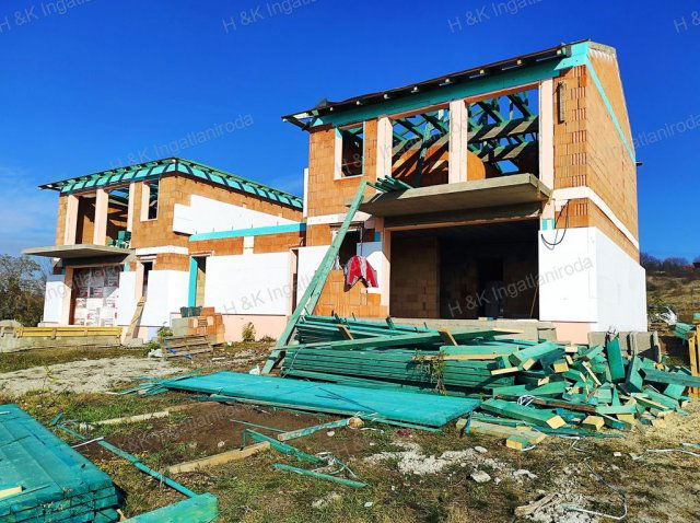 Eladó ikerház, Fóton 148.5 M Ft, 5 szobás / költözzbe.hu