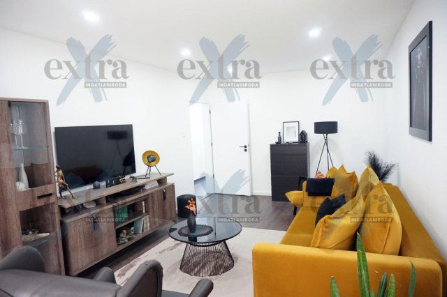 Eladó téglalakás, Szegeden 69.5 M Ft, 2 szobás