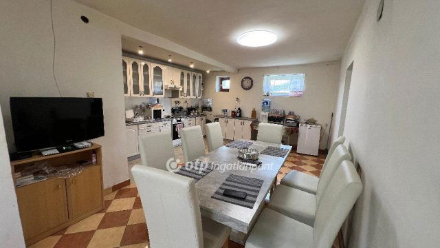 Eladó családi ház, Kupon 23.9 M Ft, 2 szobás