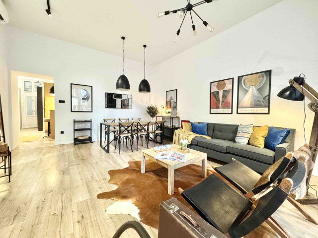 Eladó téglalakás, Budapesten, VIII. kerületben, Vas utcában