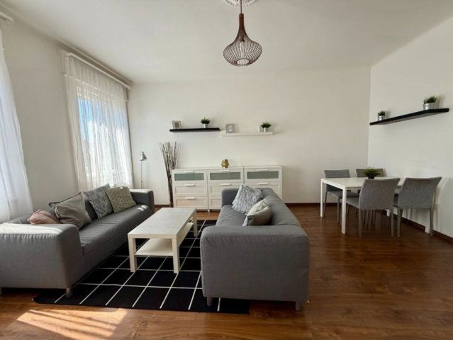 Kiadó téglalakás, albérlet, VII. kerületben, Thököly úton