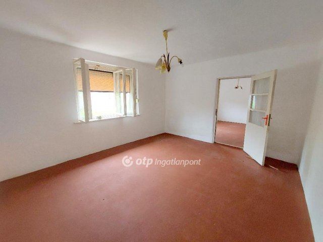 Eladó családi ház, Dusnokon 16.5 M Ft, 2 szobás