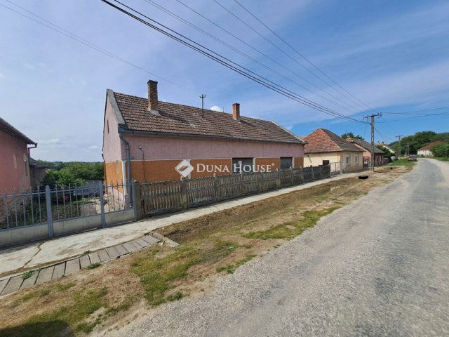 Eladó családi ház, Döbröközön 6.5 M Ft, 2 szobás