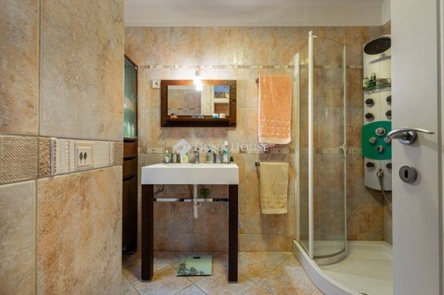 Eladó ikerház, Budapesten, II. kerületben 199 M Ft, 6 szobás