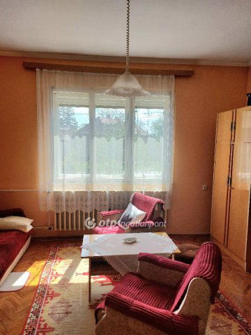 Eladó családi ház, Szabadszálláson 26.8 M Ft, 4 szobás