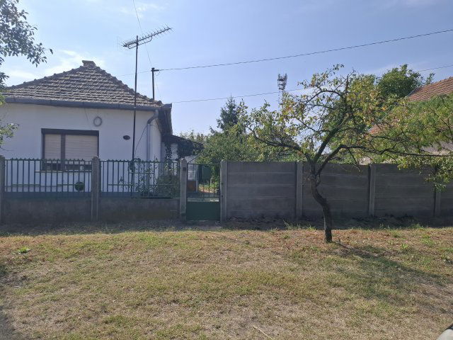 Eladó telek, Mikepércsen, Erdő utcában 22 M Ft