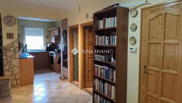 Eladó családi ház, Gárdonyban 139.9 M Ft, 5 szobás