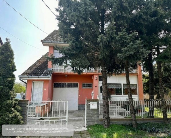 Eladó családi ház, Siklóson 74.5 M Ft, 5 szobás