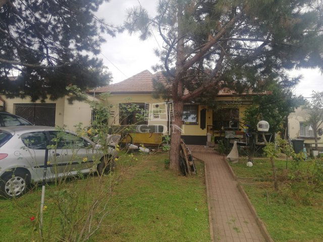 Eladó családi ház, Kerepesen 58 M Ft, 2 szobás