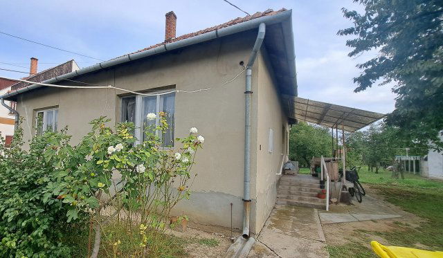 Eladó családi ház, Gyulán, Görbe utcában 35.9 M Ft, 3 szobás