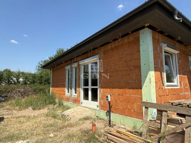 Eladó családi ház, Ballószögön 78.9 M Ft, 5 szobás