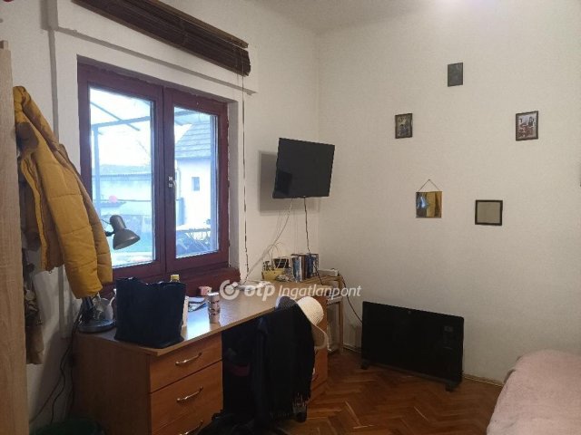 Eladó családi ház, Vecsésen 77 M Ft, 3+1 szobás