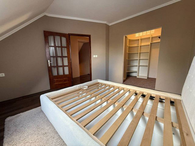 Eladó családi ház, Pécsett 113.9 M Ft, 4+1 szobás