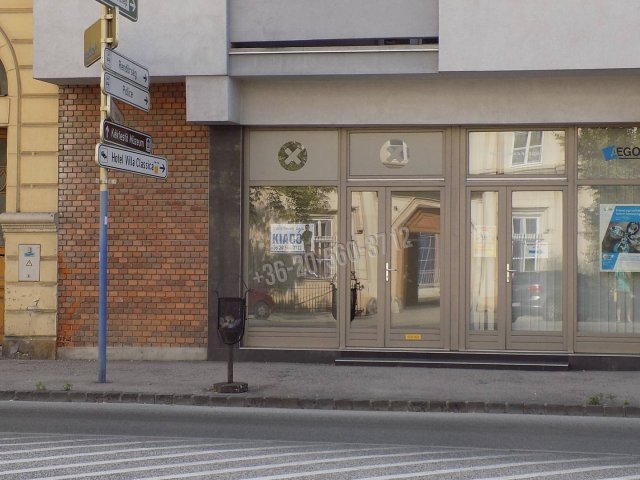 Kiadó üzlethelyiség, Pápán, Fő utcában 100 E Ft / hó