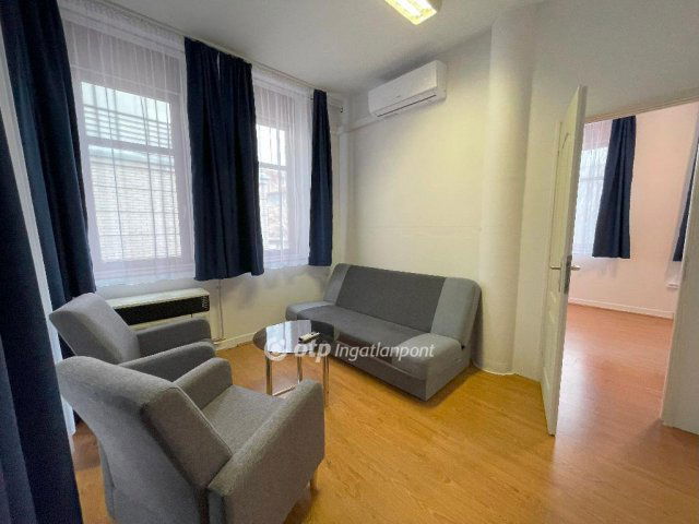 Eladó üzlethelyiség, Siófokon 39.5 M Ft / költözzbe.hu