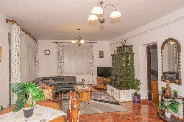 Eladó családi ház, Szanyon 65 M Ft, 3 szobás