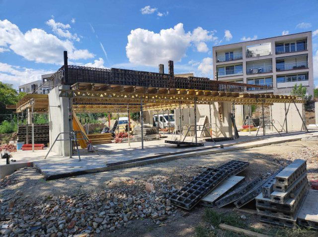 Eladó panellakás, Balatonfüreden 124.279 M Ft, 3 szobás