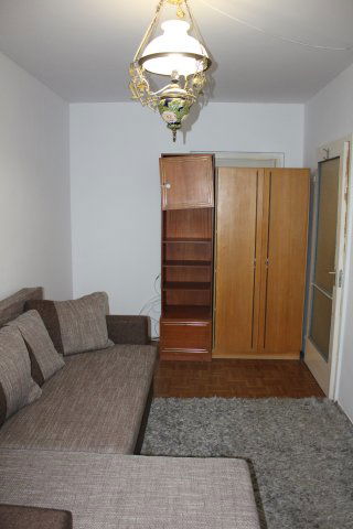 Kiadó panellakás, albérlet, Debrecenben, Kossuth utcában