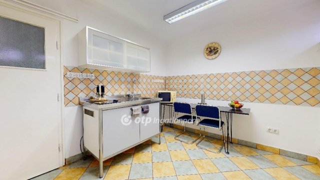 Eladó iroda, Budapesten, X. kerületben 232 M Ft, 6 szobás
