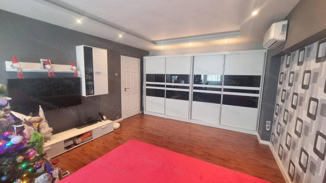 Eladó panellakás, Cegléden 45 M Ft, 2 szobás