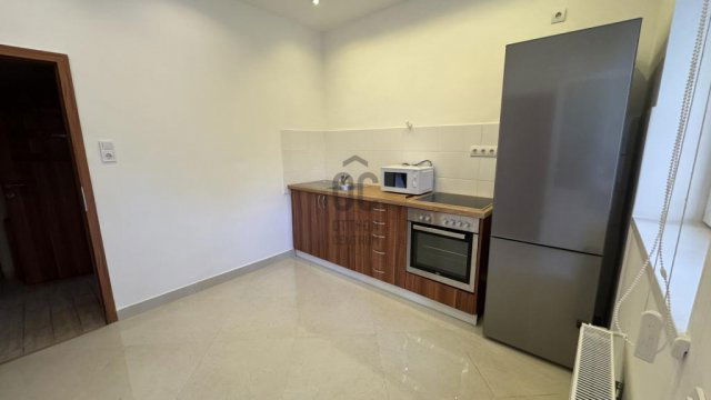 Eladó családi ház, Budapesten, X. kerületben 265 M Ft, 7 szobás