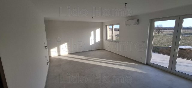 Eladó nyaraló, Szántódon 69.9 M Ft, 2 szobás