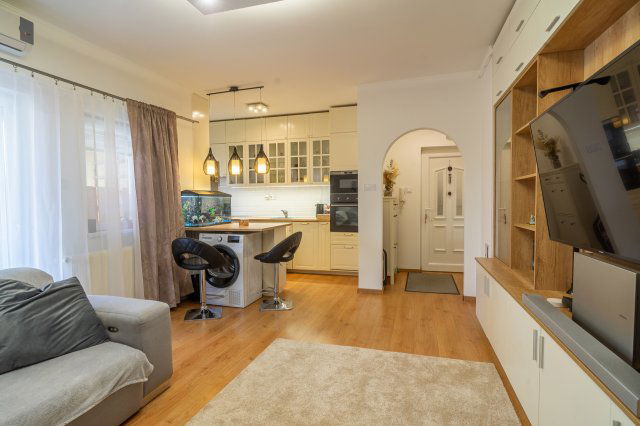 Eladó téglalakás, Dunakeszin 73.99 M Ft, 2 szobás