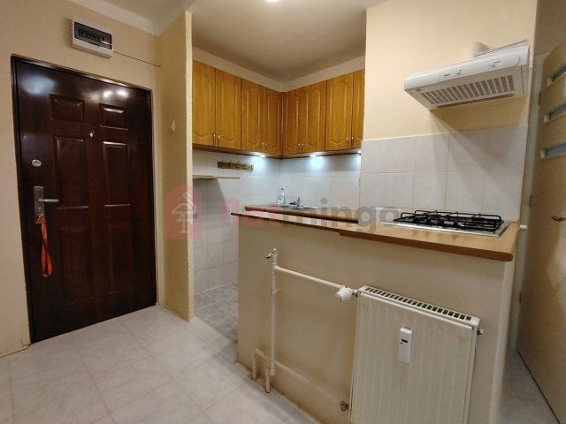 Kiadó panellakás, albérlet, Pécsett 140 E Ft / hó, 2 szobás