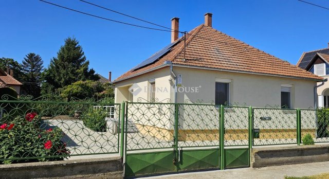 Eladó családi ház, Kecskeméten 86 M Ft, 2 szobás