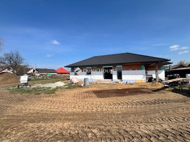 Eladó családi ház, Gyálon 130 M Ft, 4 szobás