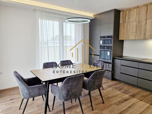 Kiadó téglalakás, albérlet, Debrecenben 650 E Ft / hó, 3 szobás