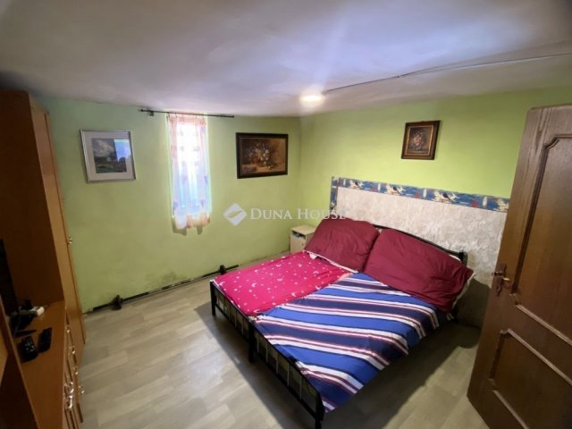 Eladó családi ház, Márkón 46.5 M Ft, 2+1 szobás
